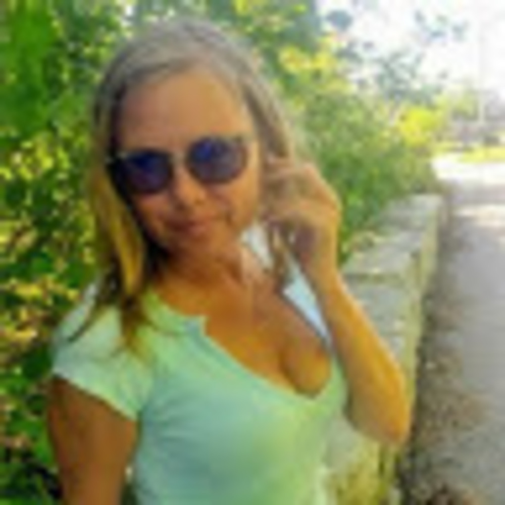 Meet your Posher, Elena